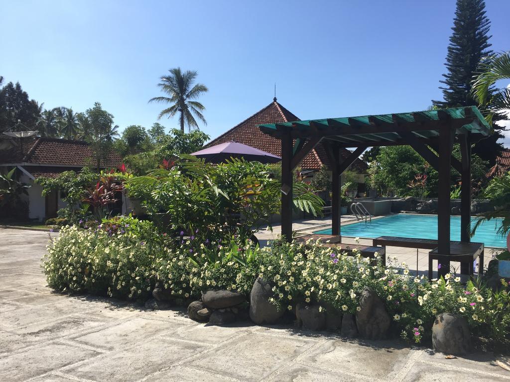 Hotel Minak Jinggo Баньюванги Экстерьер фото