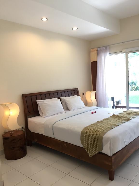 Hotel Minak Jinggo Баньюванги Экстерьер фото