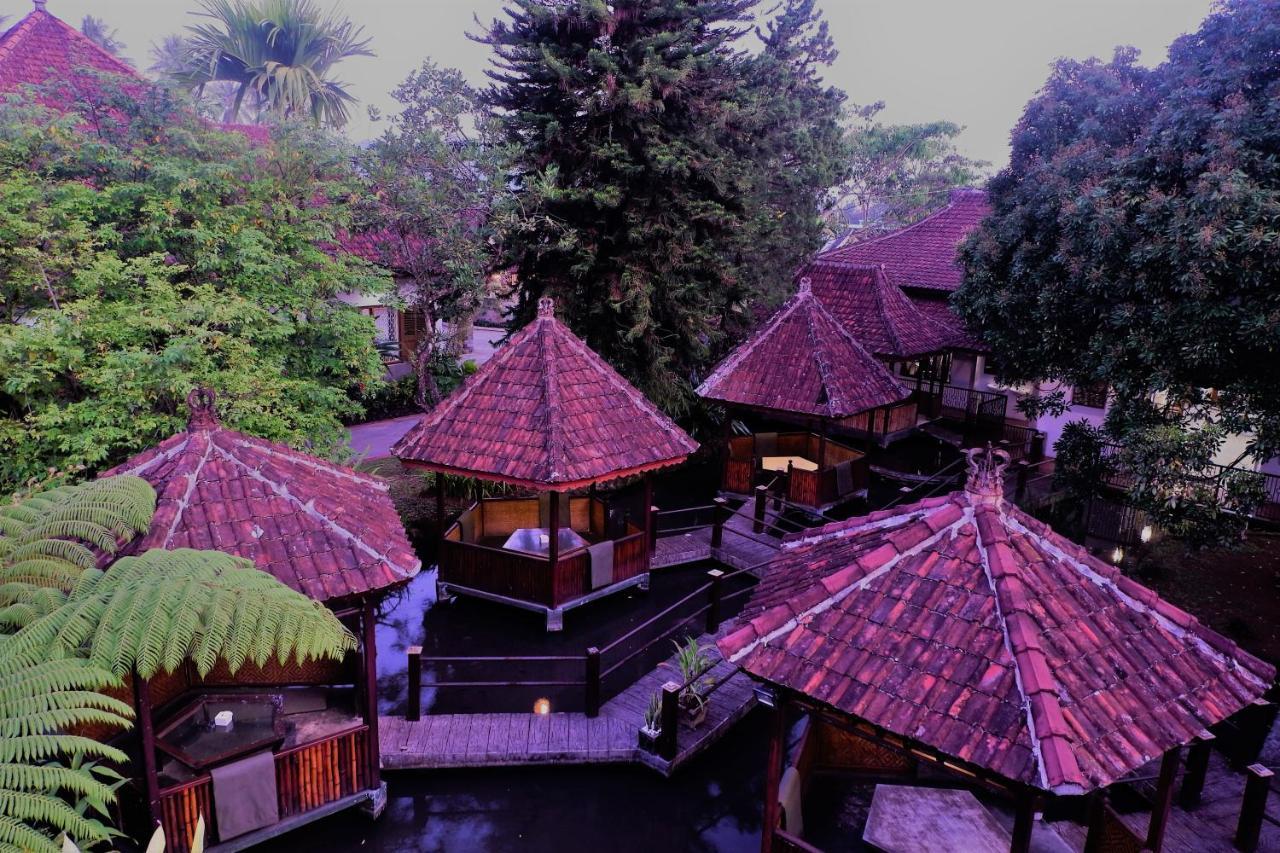 Hotel Minak Jinggo Баньюванги Экстерьер фото